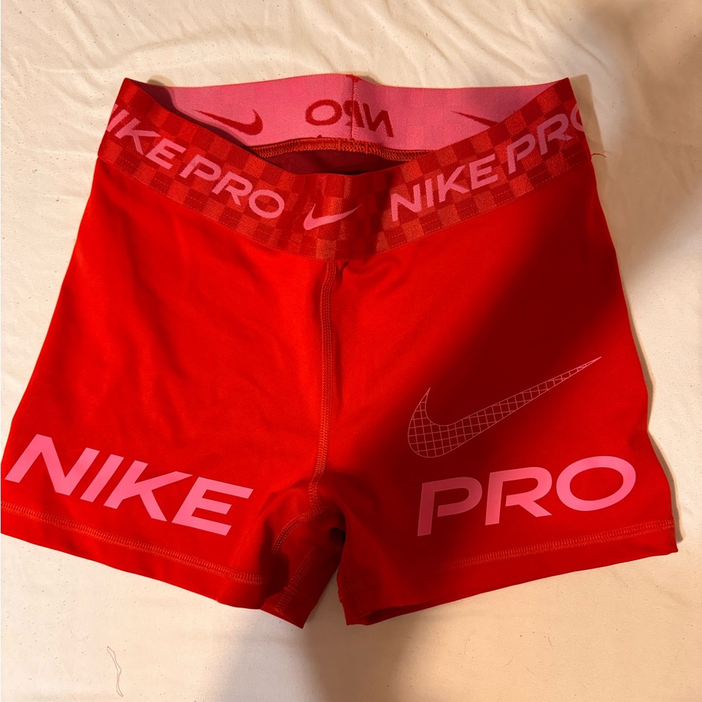 Medium Nike pro shorts. Like new